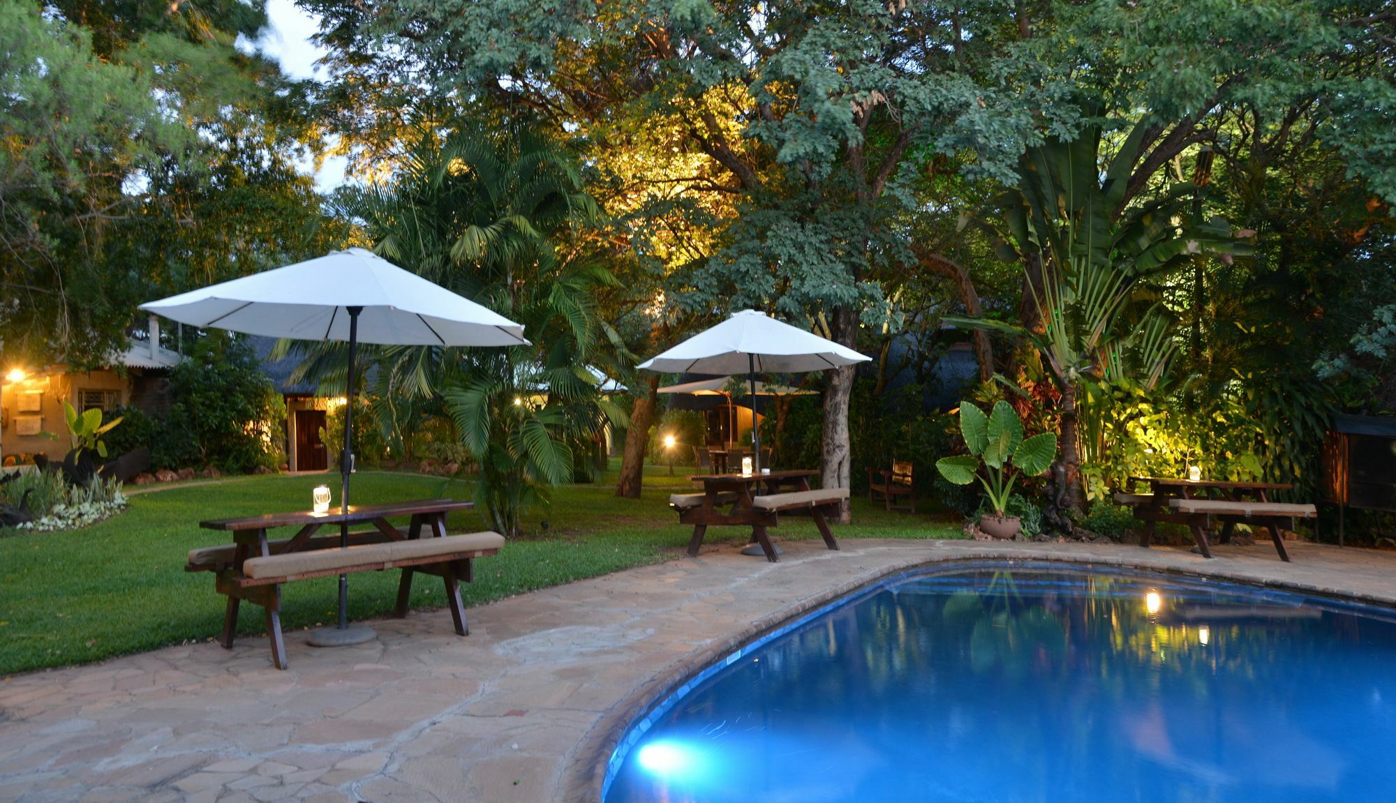 Bayete Guest Lodge Victoria Falls Exteriör bild